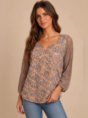 Pleione • Floral Lace Sleeve Top • Size Small